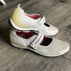 Aetrex shoes size 9 leather mosaic technology comfort stability support white